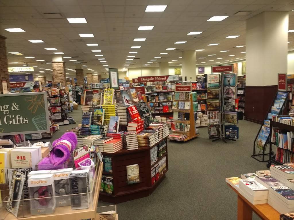 Barnes & Noble | 3111 W Chandler Blvd #2054, Chandler, AZ 85226, USA | Phone: (480) 792-1312