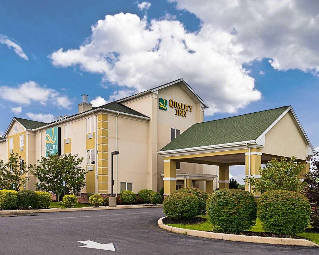 Quality Inn Spring Mills - Martinsburg North | 1220 T J Jackson Dr, Falling Waters, WV 25419, USA | Phone: (681) 353-2115