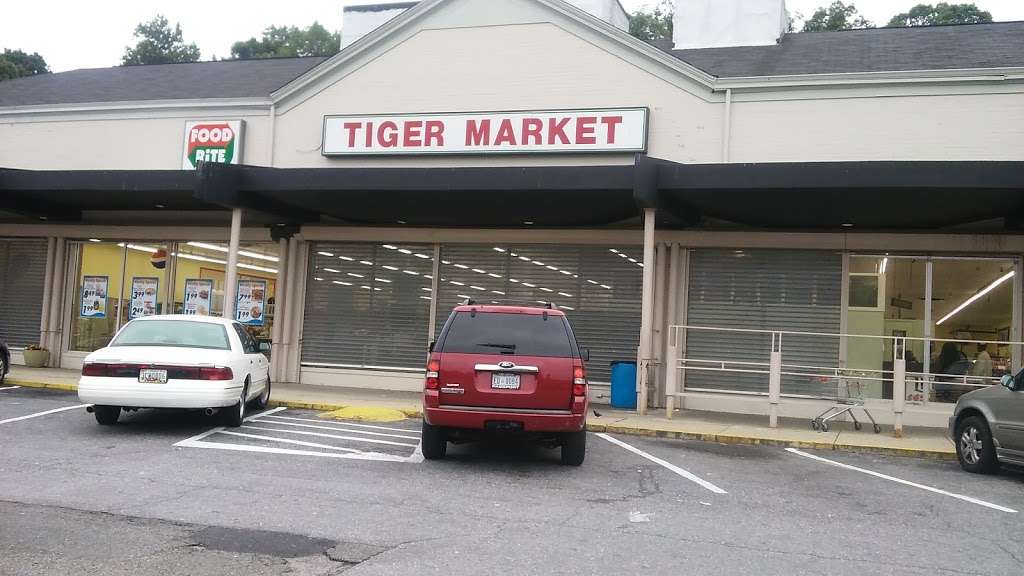 Tiger Market | 823 Southern Ave SE, Glassmanor, MD 20745, USA | Phone: (301) 894-5528