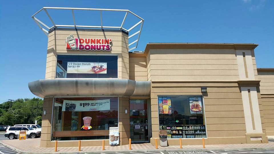 Dunkin Donuts | 155 W Sunrise Hwy #5, Lindenhurst, NY 11757, USA | Phone: (631) 592-1175