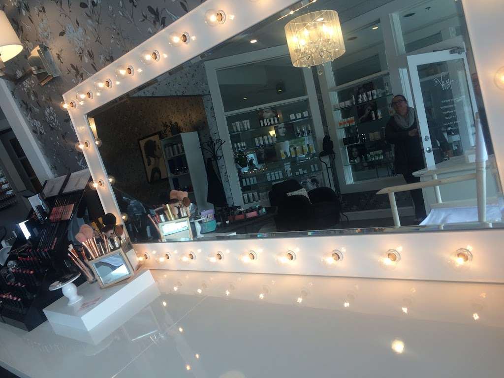 Pretty Bar Bridal & Beauty Boutique by Danielle Keefe Artistry | 344 Gannett Rd, Scituate, MA 02066, USA | Phone: (339) 499-8891