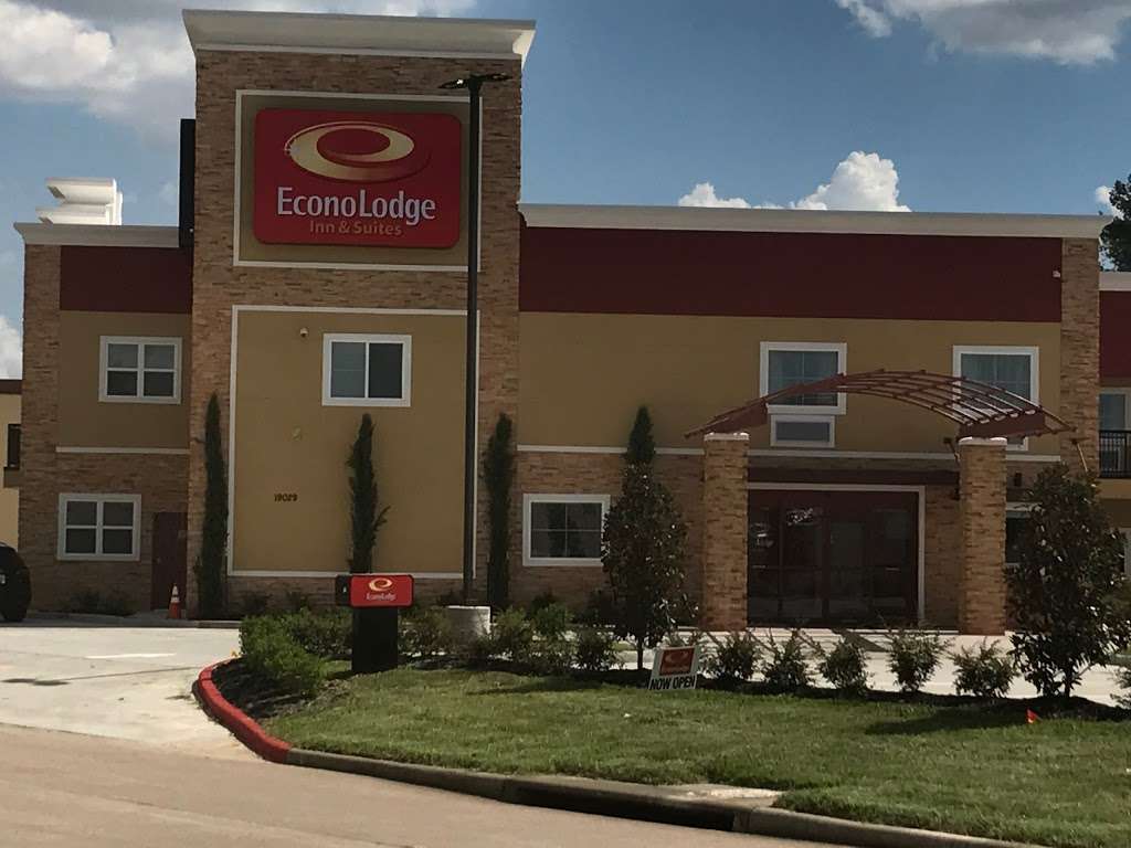 Econo Lodge Inn and Suites Houston Willowbrook | 19029 Tomball Pkwy, Houston, TX 77070 | Phone: (832) 688-9891