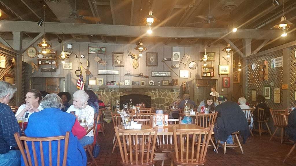 Cracker Barrel Old Country Store | 2320 Wilkes Barre Township Blvd, Wilkes-Barre, PA 18702, USA | Phone: (570) 822-7913