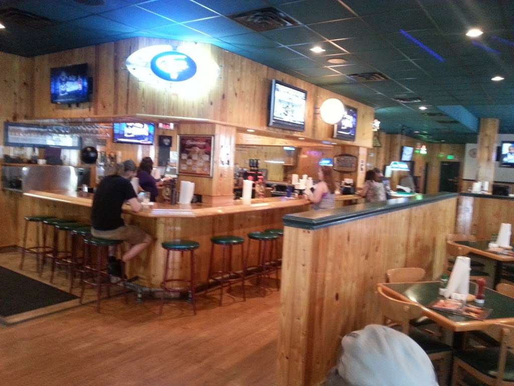 Gators Dockside | 601 Cagan Park Ave, Clermont, FL 34714, USA | Phone: (352) 536-1174