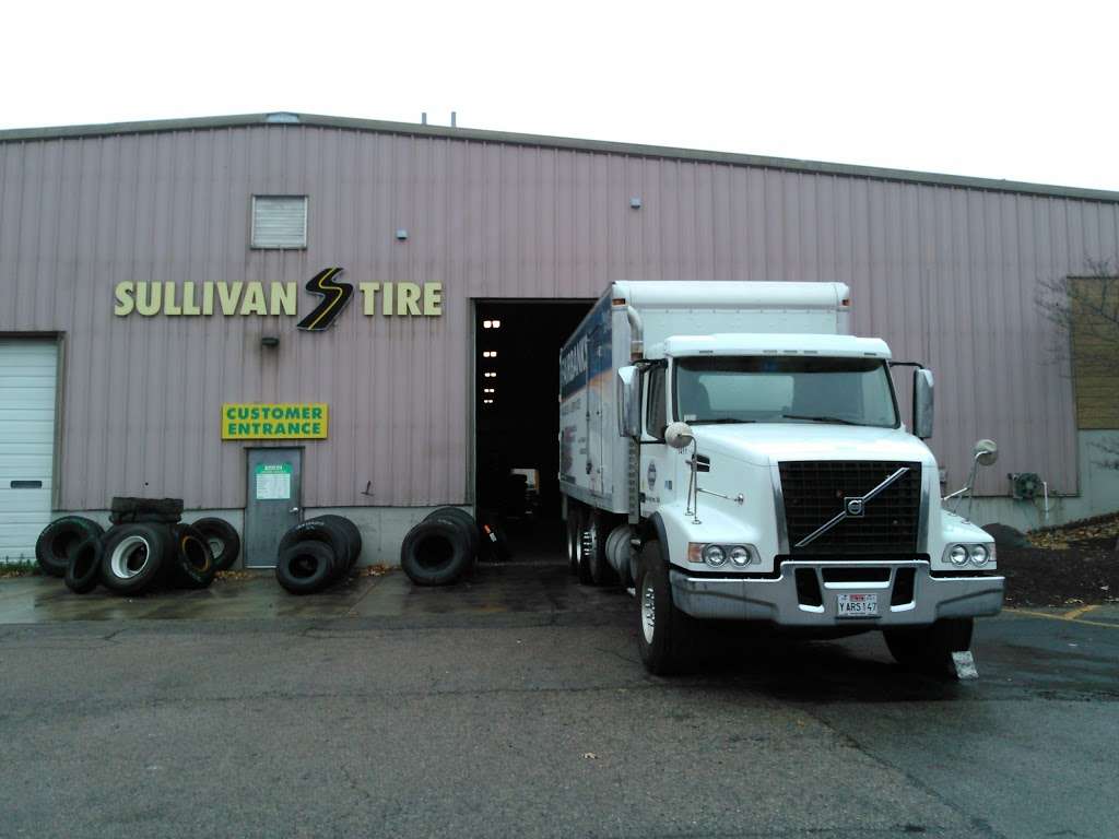 Sullivan Tire Commercial Truck Center | 80 John L Dietsch Blvd, North Attleborough, MA 02760, USA | Phone: (508) 643-2234