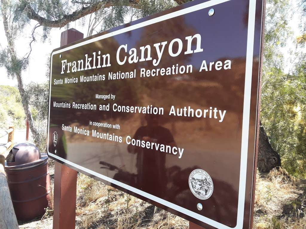 Franklin Canyon Orange Grove | 1300 N Beverly Dr, Beverly Hills, CA 90210, USA | Phone: (310) 472-1990