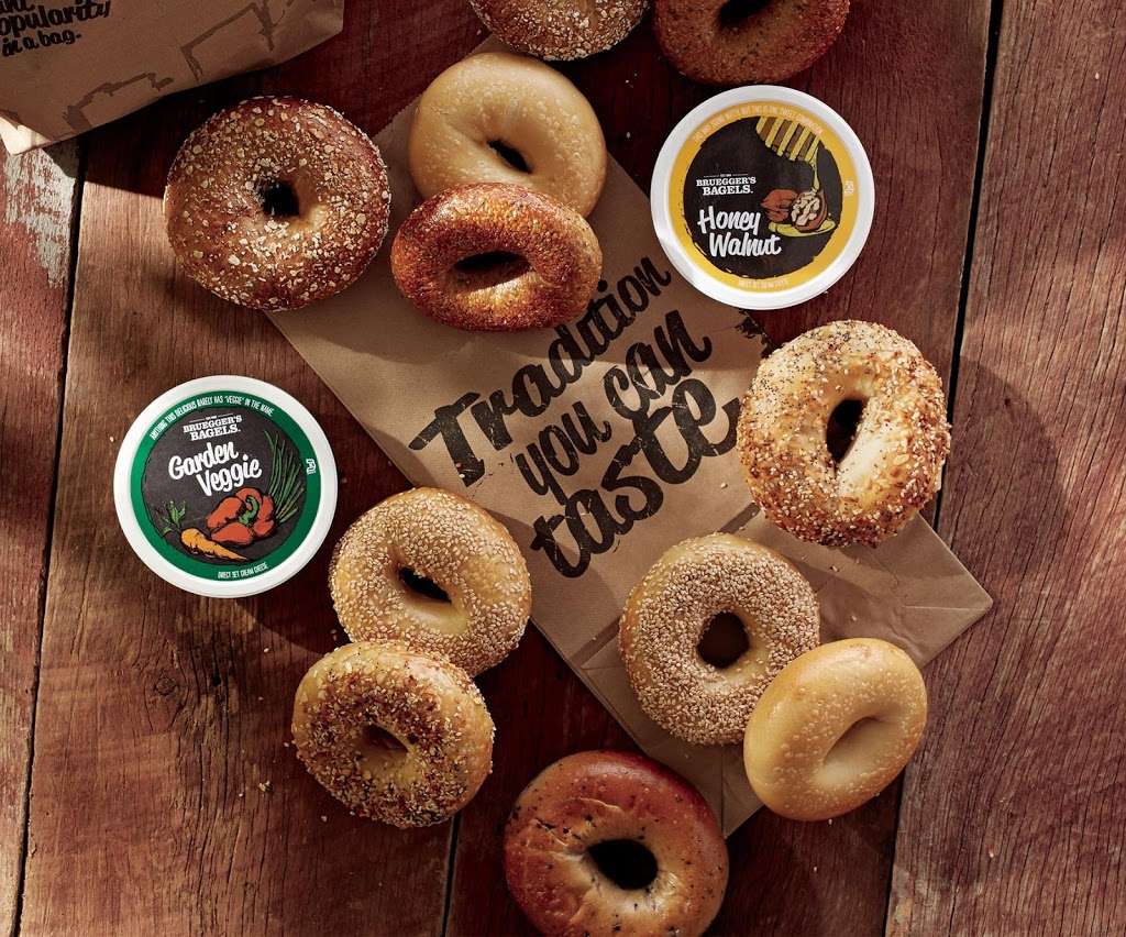 Brueggers Bagels | 2850 Robertson St, San Diego, CA 92136 | Phone: (619) 232-1500