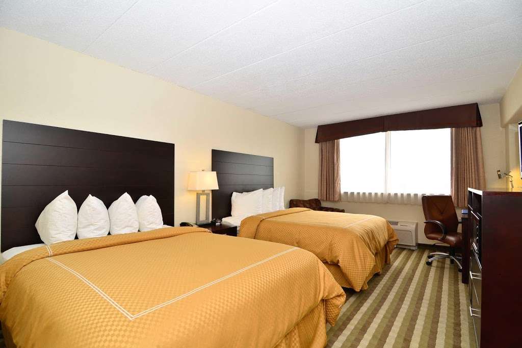 Quality Inn & Suites New York Avenue | 1600 New York Ave NE, Washington, DC 20002, USA | Phone: (202) 832-3200