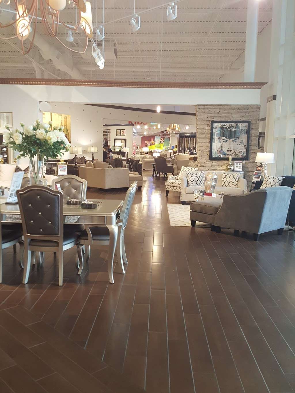 Rooms To Go Furniture Store | 15339 Ih 35 N, Ste A, Selma, TX 78154, USA | Phone: (210) 526-3170