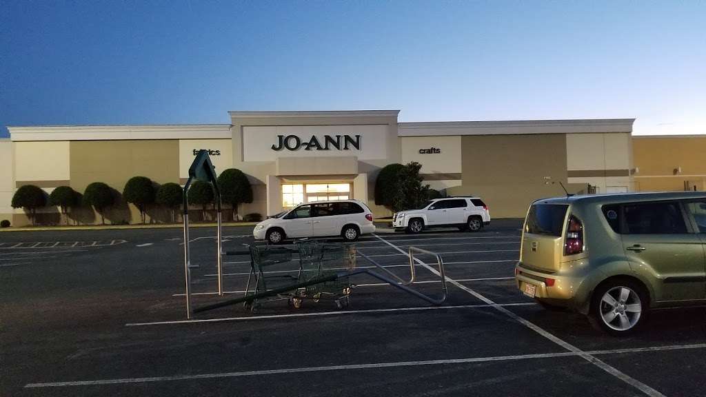 JOANN Fabrics and Crafts | 2115 W Roosevelt Blvd Ste 111, Monroe, NC 28110 | Phone: (704) 282-1028