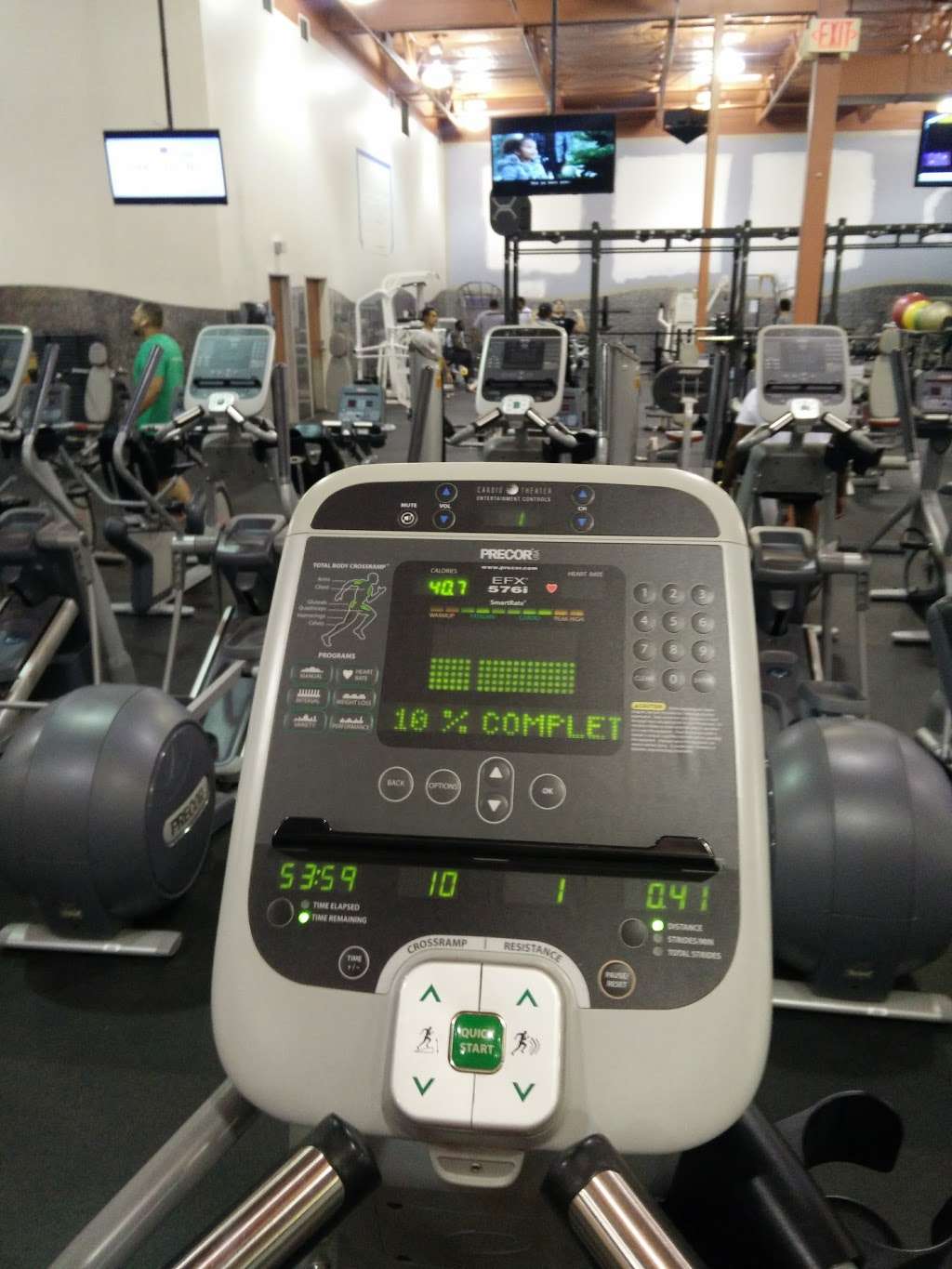 LA Fitness | 10046 N Metro Pkwy W #100, Phoenix, AZ 85051, USA