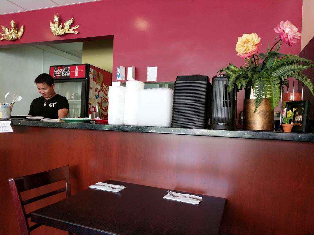 Green Basil Thai Restaurant | 5665 Las Virgenes Rd, Calabasas, CA 91302, USA | Phone: (818) 880-8125