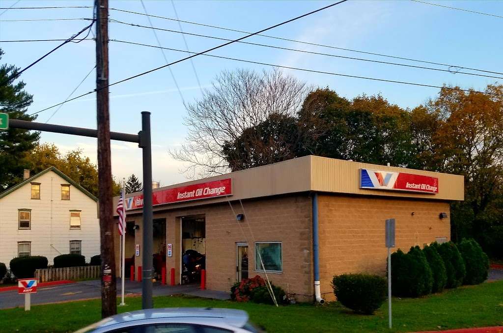 Valvoline Instant Oil Change | 1690 New Holland Pike, Lancaster, PA 17601, USA | Phone: (717) 392-7399