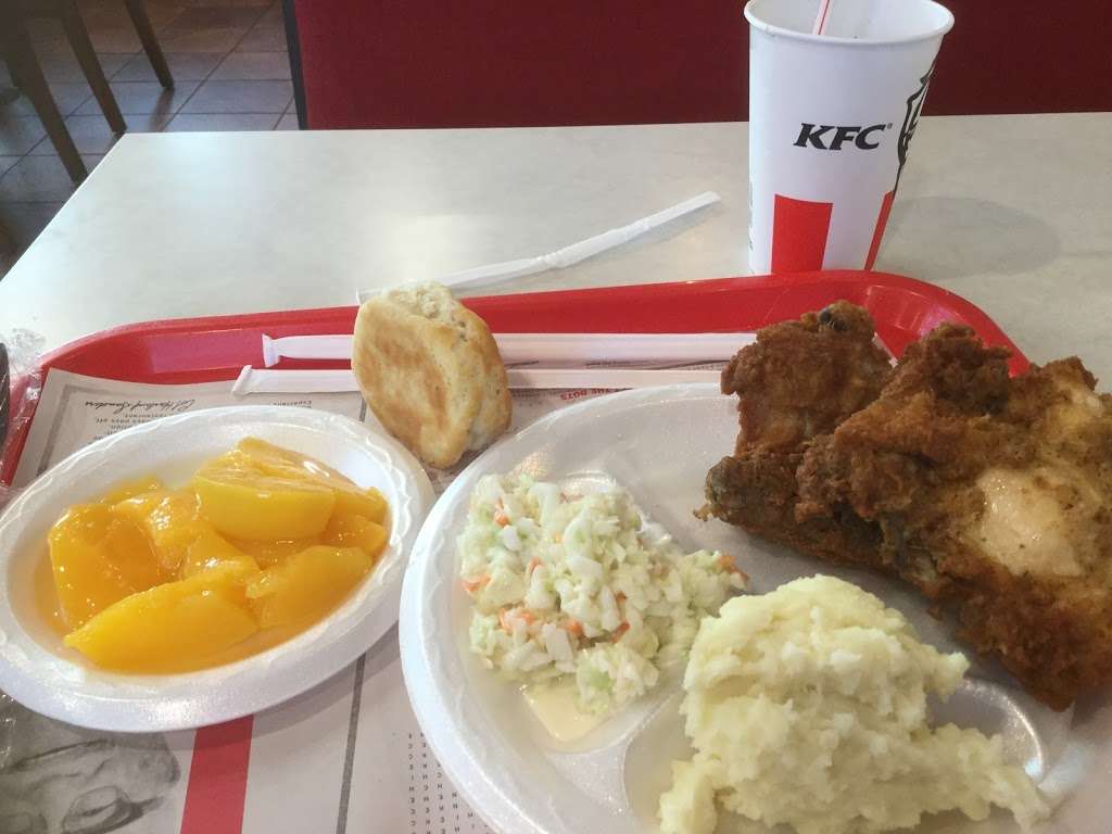 KFC | 885 U.S. Highway 60 West, Lake Wales, FL 33853, USA | Phone: (863) 676-8085