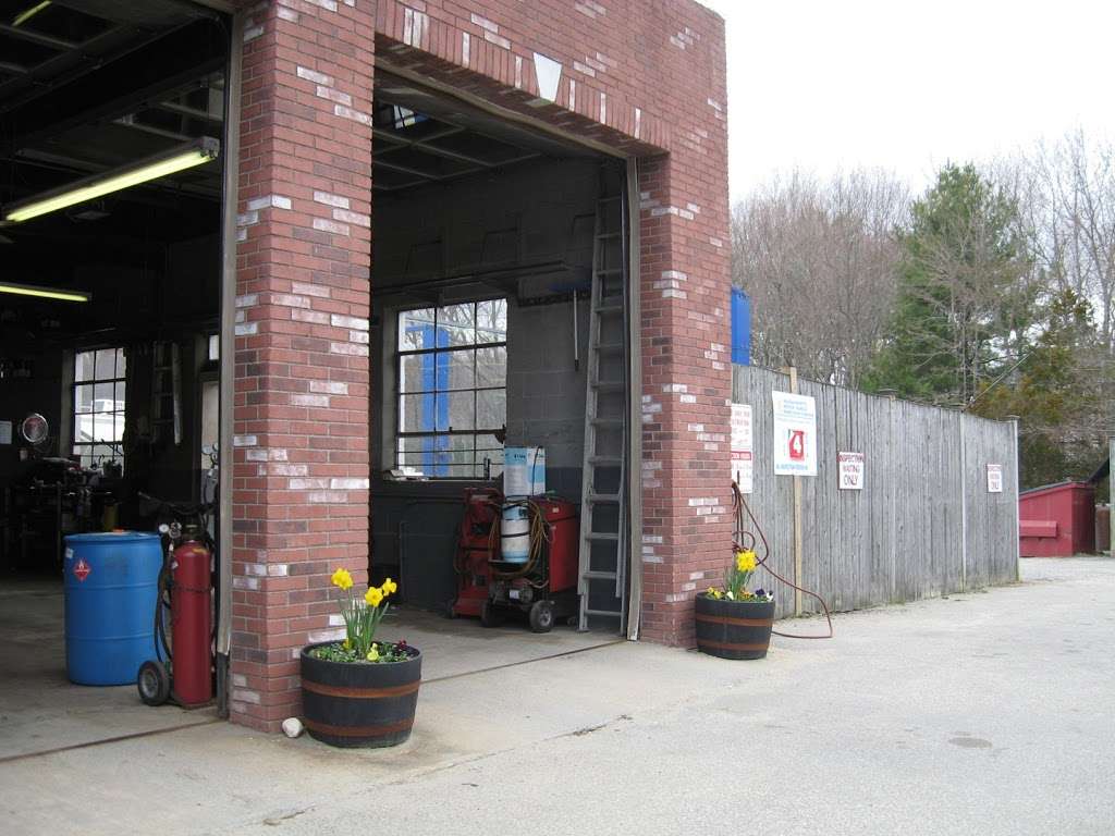 Gaybrook Garage | 152 Western Ave, Essex, MA 01929, USA | Phone: (978) 768-6381