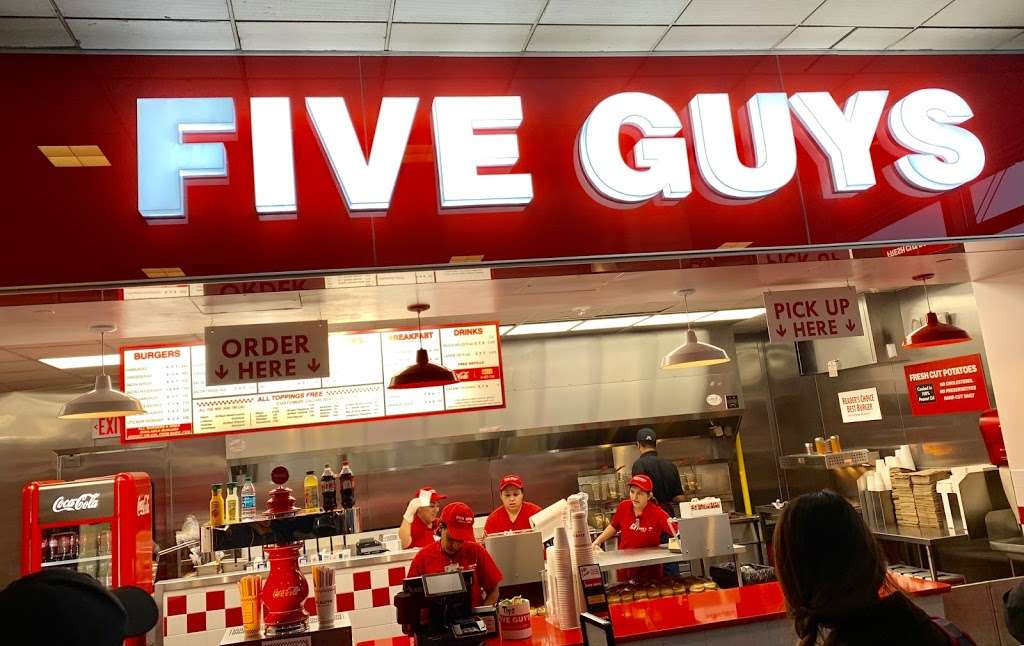 Five Guys | 2401 S Smith Blvd, Arlington, VA 22202, USA | Phone: (703) 417-1990