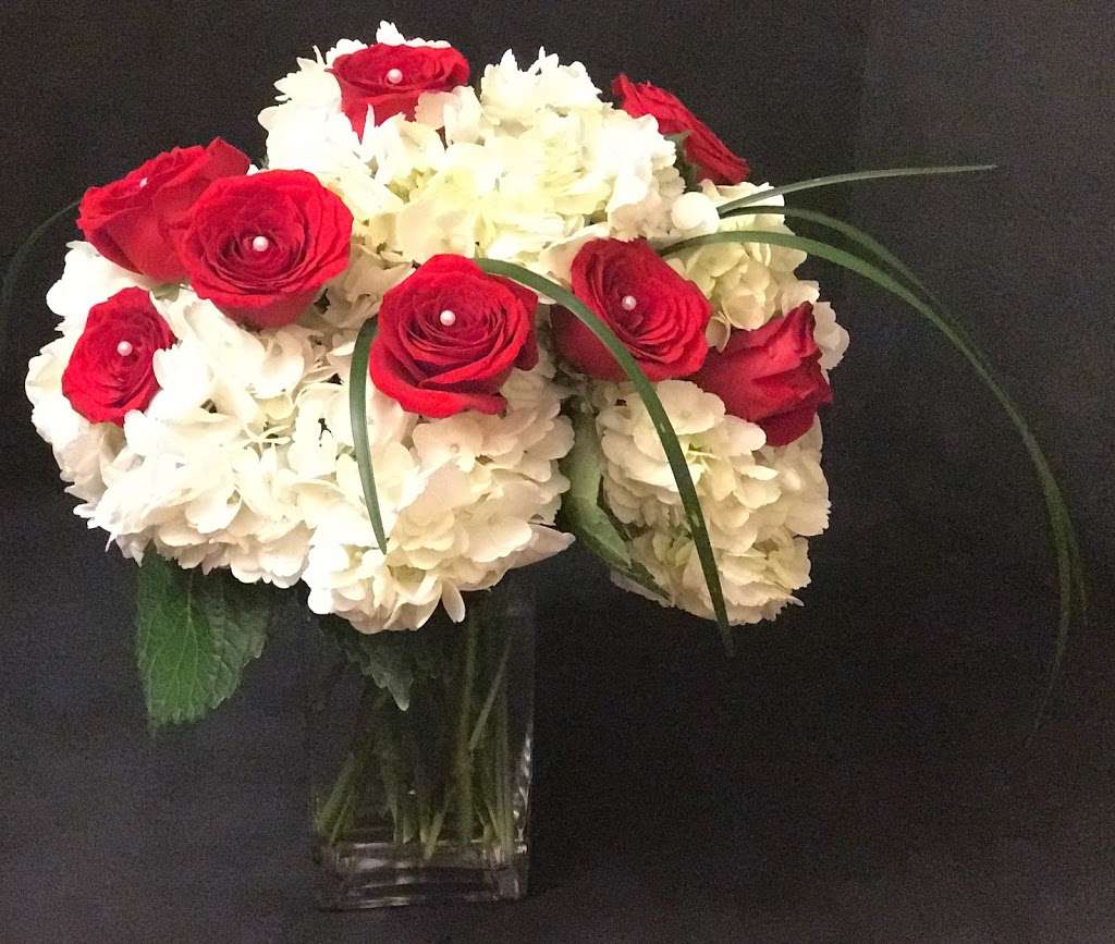 La Paz Florist | 6363 W Airport Blvd Apt 1202, Houston, TX 77035, USA | Phone: (832) 714-6105