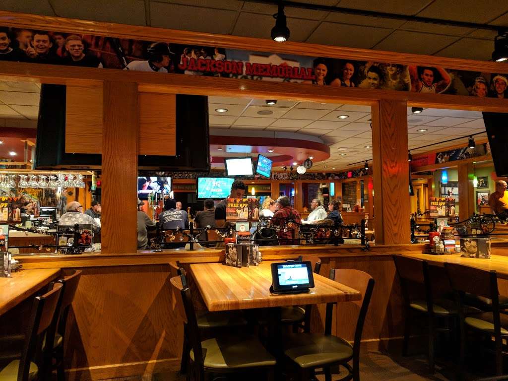 Applebees Grill + Bar | 1055 Route 70, Manchester Plaza, Manchester, NJ 08759, USA | Phone: (732) 657-7676