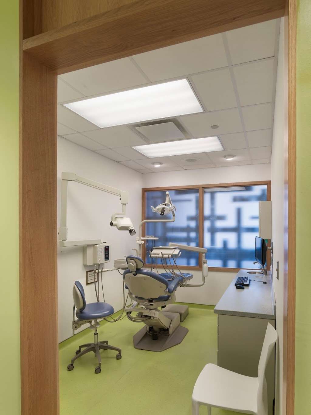 Chestnut Hill Dental | 825 Bethlehem Pike #200, Flourtown, PA 19031, USA | Phone: (215) 242-6404