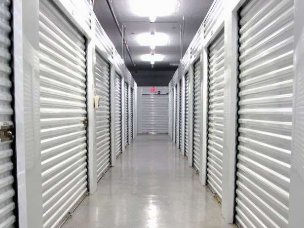 Value Store It Self Storage | 901 N Miami Beach Blvd, North Miami Beach, FL 33162, USA | Phone: (305) 945-4242