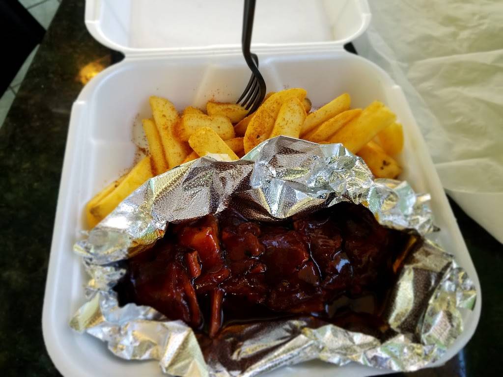 Hambones BBQ & PO Boys | 9342 Alondra Blvd, Bellflower, CA 90706, USA | Phone: (562) 920-1090