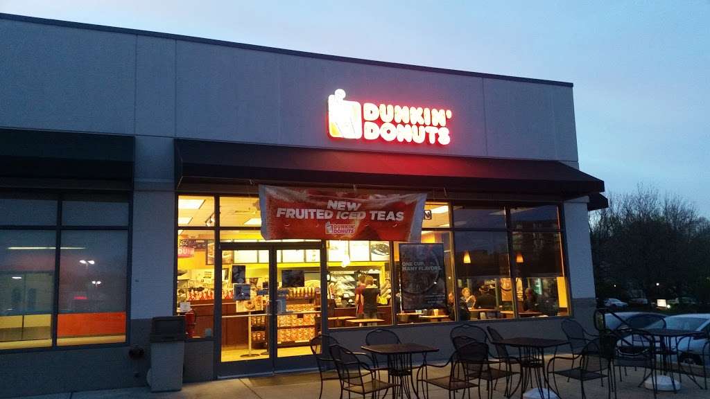 Dunkin Donuts | 2280 Hunters Woods Plaza, Reston, VA 20191 | Phone: (703) 860-9252