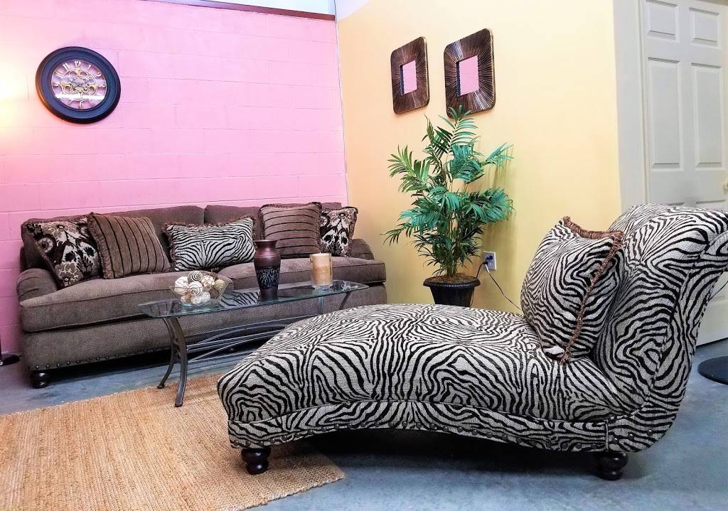 WhyPayRetail Furniture Distributors | 3208 S 7th St #101, Louisville, KY 40216, USA | Phone: (502) 373-8307