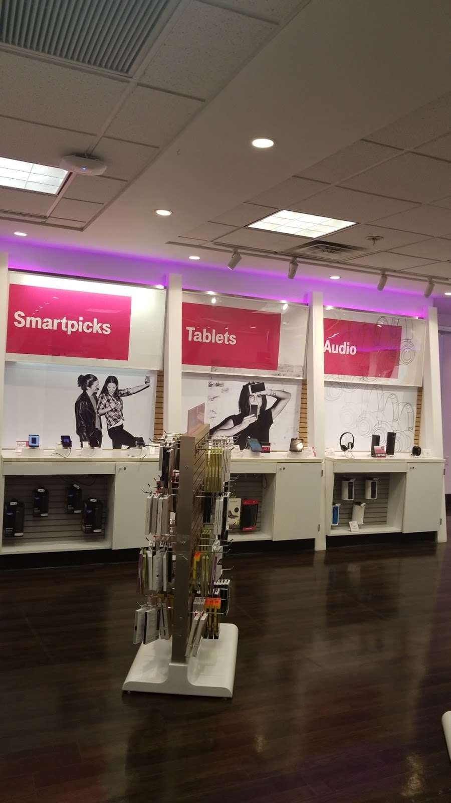 T-Mobile | 2526 Route 22 East, Union, NJ 07083 | Phone: (908) 624-1900