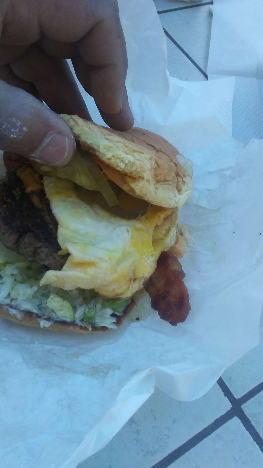 Moms Burgers | 336 W Alondra Blvd, Compton, CA 90220, USA | Phone: (310) 632-6622