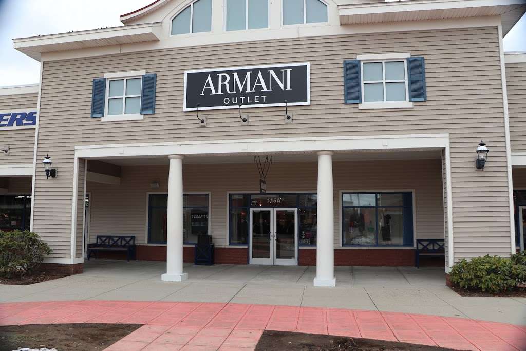 Armani Exchange | Wrentham Village Premium Outlets, One Premium, Outlet Blvd #305, Wrentham, MA 02093, USA | Phone: (508) 384-5202