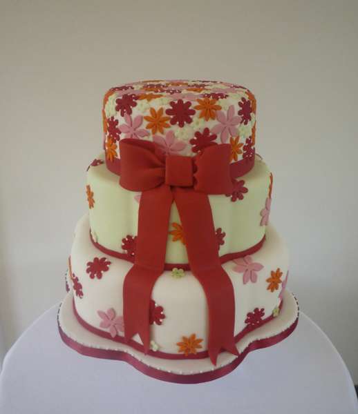 Cakes by Joti | 21 Kearton Cl, Kenley CR8 5EN, UK | Phone: 07721 397335