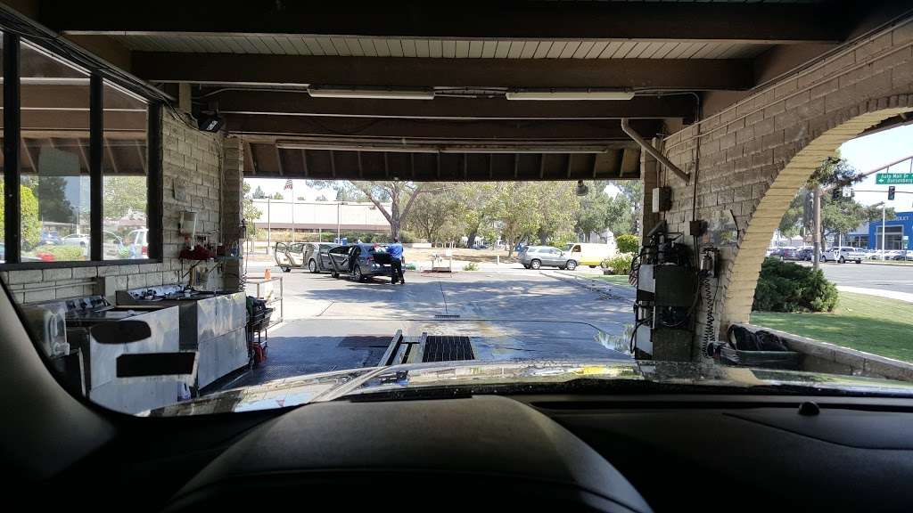 Village Hand Wash | 3369 Thousand Oaks Blvd, Thousand Oaks, CA 91362, USA | Phone: (805) 495-5110