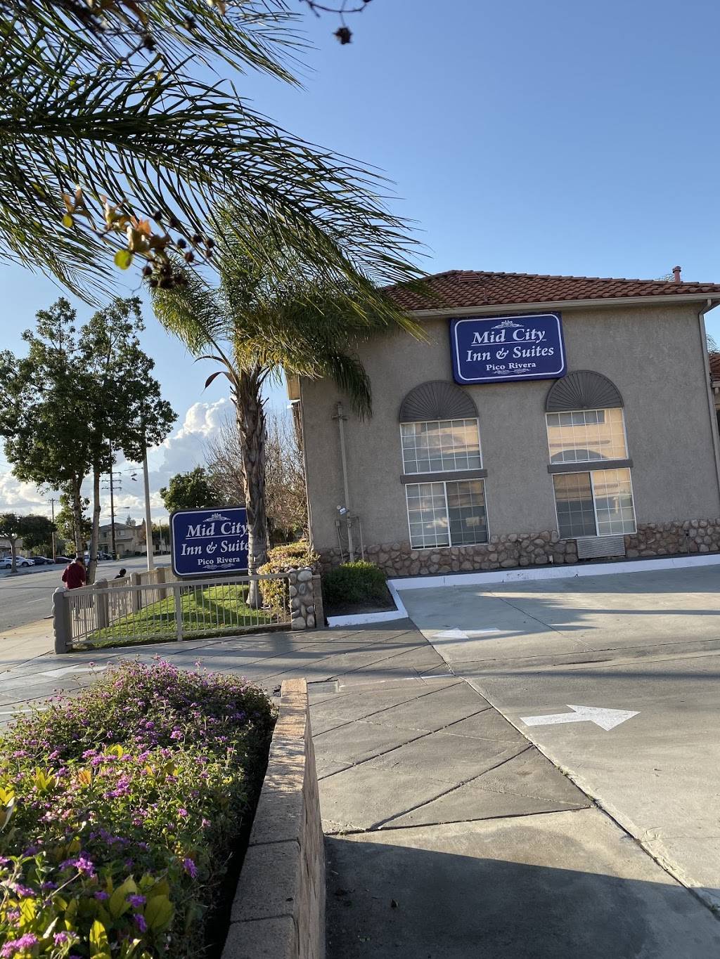 mid city inn and suites | 8455 Telegraph Rd, Pico Rivera, CA 90660, USA | Phone: (831) 210-4467