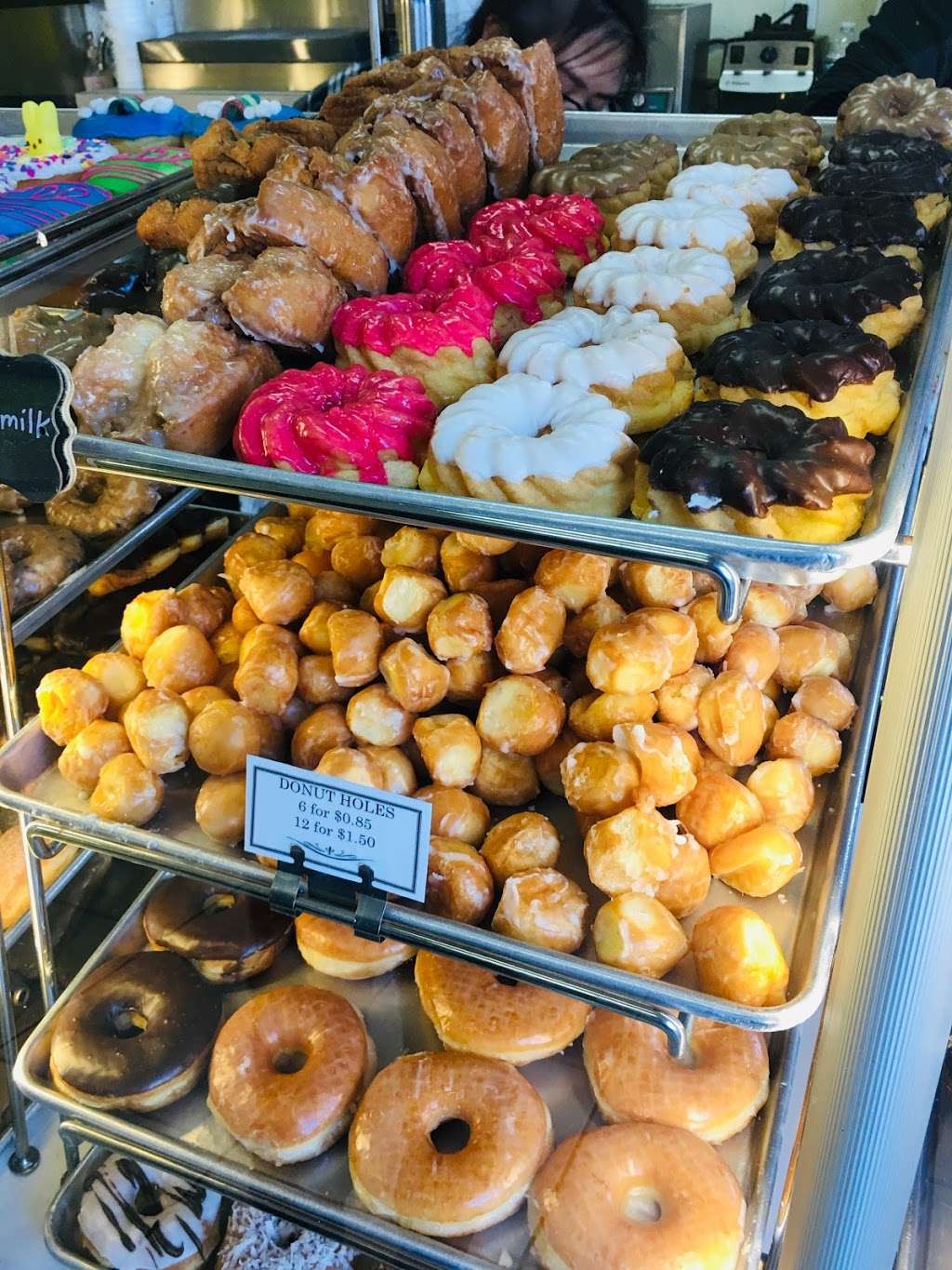 Sunny Donuts | 10807 Beverly Blvd, Whittier, CA 90601, USA | Phone: (562) 695-4492