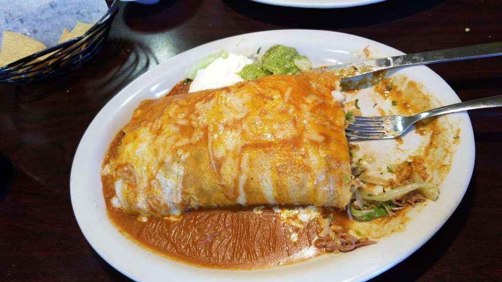 El Chilitos Mexican Restaurant | 11251 Sierra Ave C2, Fontana, CA 92337, USA | Phone: (909) 822-8839