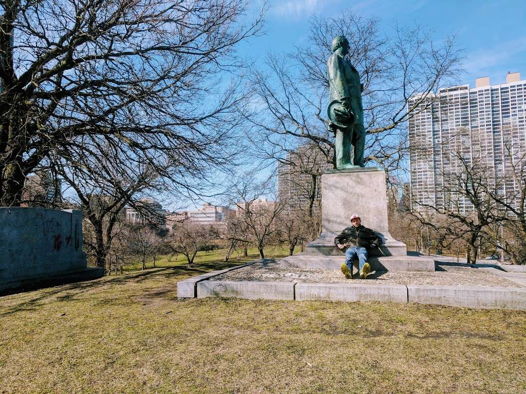 Oglesby Monument | Chicago, IL 60614, USA | Phone: (312) 742-7529