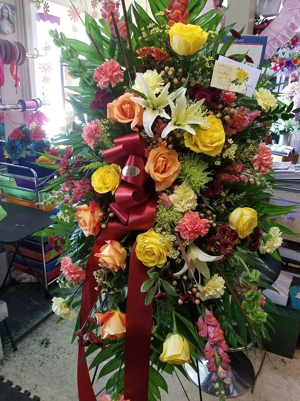 Geges Florist | 6909 Lawndale St, Houston, TX 77023, USA | Phone: (713) 921-6363