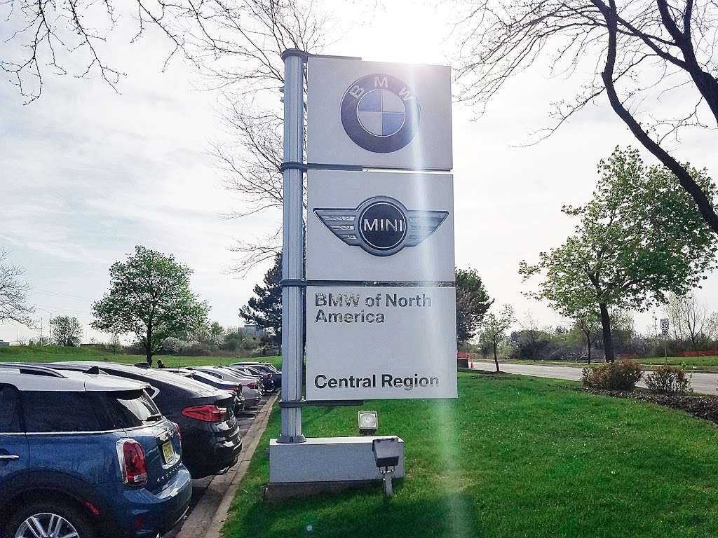 BMW of North America | 498 Commerce Dr, Schaumburg, IL 60173, USA | Phone: (847) 882-1354