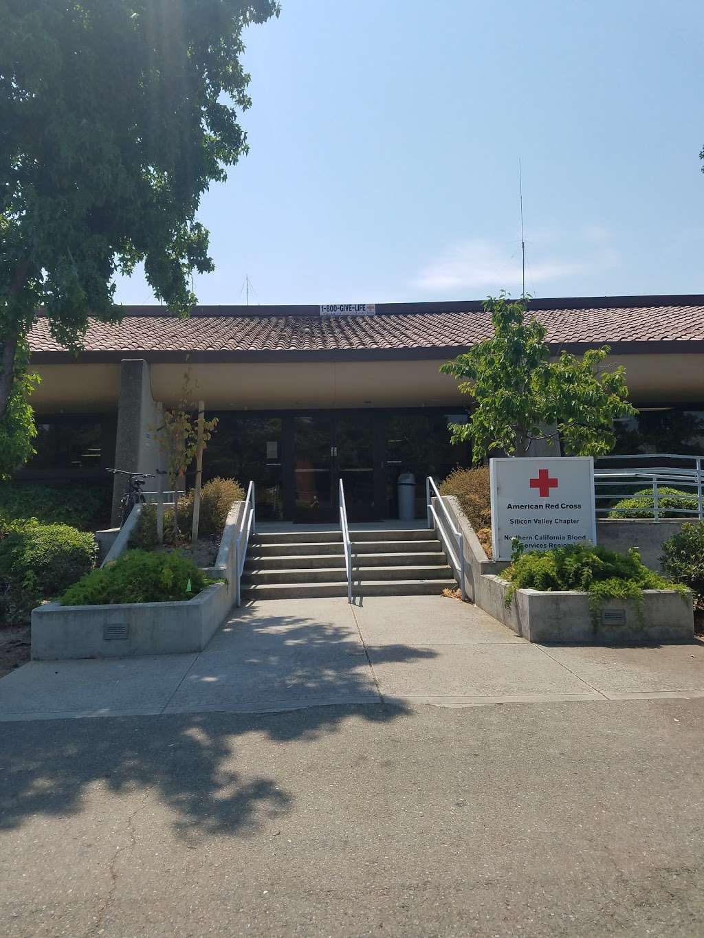 American Red Cross Blood Donation Center | 2731 N 1st St, San Jose, CA 95134, USA | Phone: (800) 733-2767