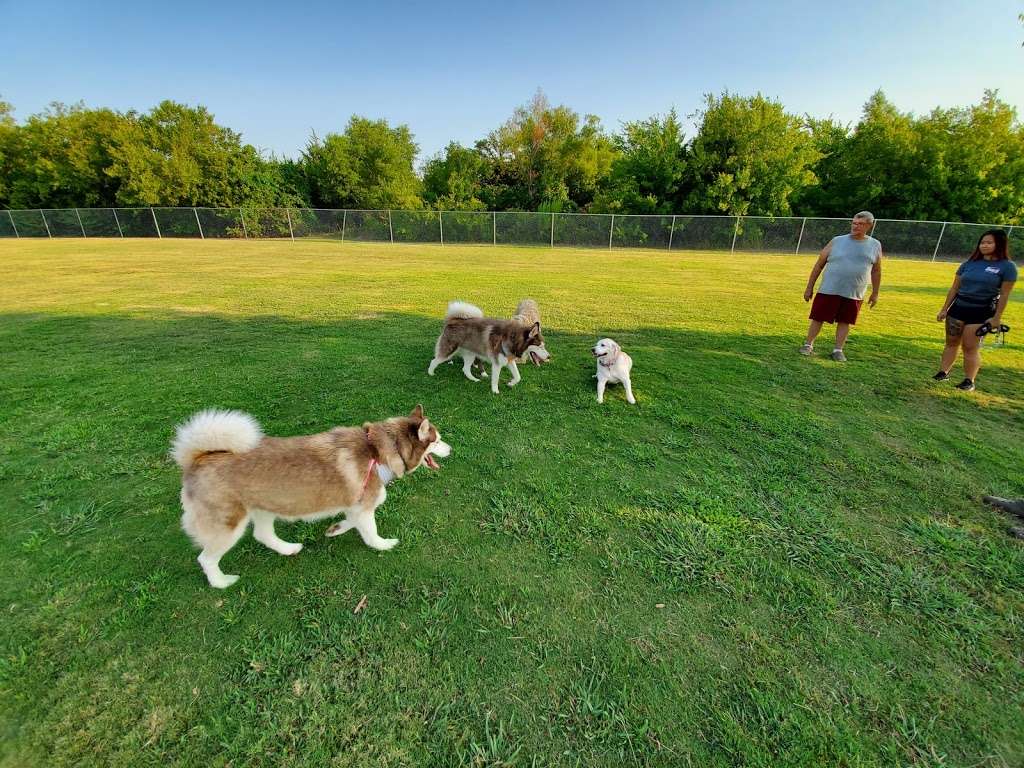 Central Bark Dog Park | 7445, 2222 W Warrior Trail, Grand Prairie, TX 75052, USA | Phone: (972) 237-8575