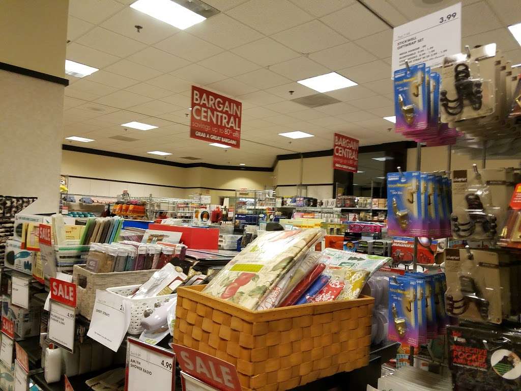 Boscovs | 180 NJ-35, Eatontown, NJ 07724, USA | Phone: (732) 389-2220