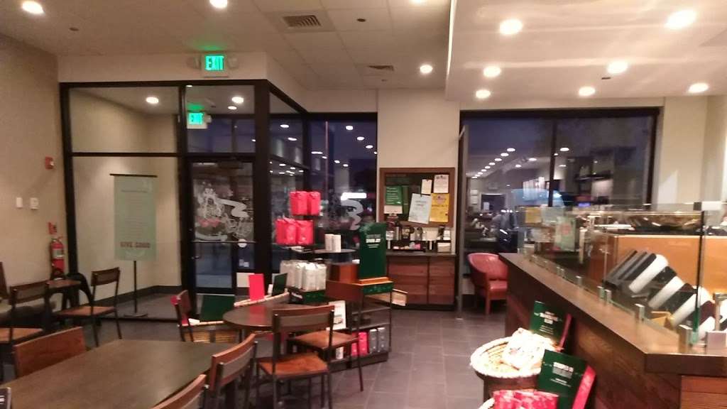 Starbucks | 624 N York St unit a, Elmhurst, IL 60126 | Phone: (224) 545-3067