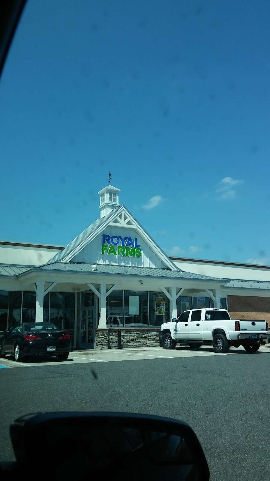 Royal Farms | 742 S Philadelphia Blvd, Aberdeen, MD 21001, USA | Phone: (410) 272-2014