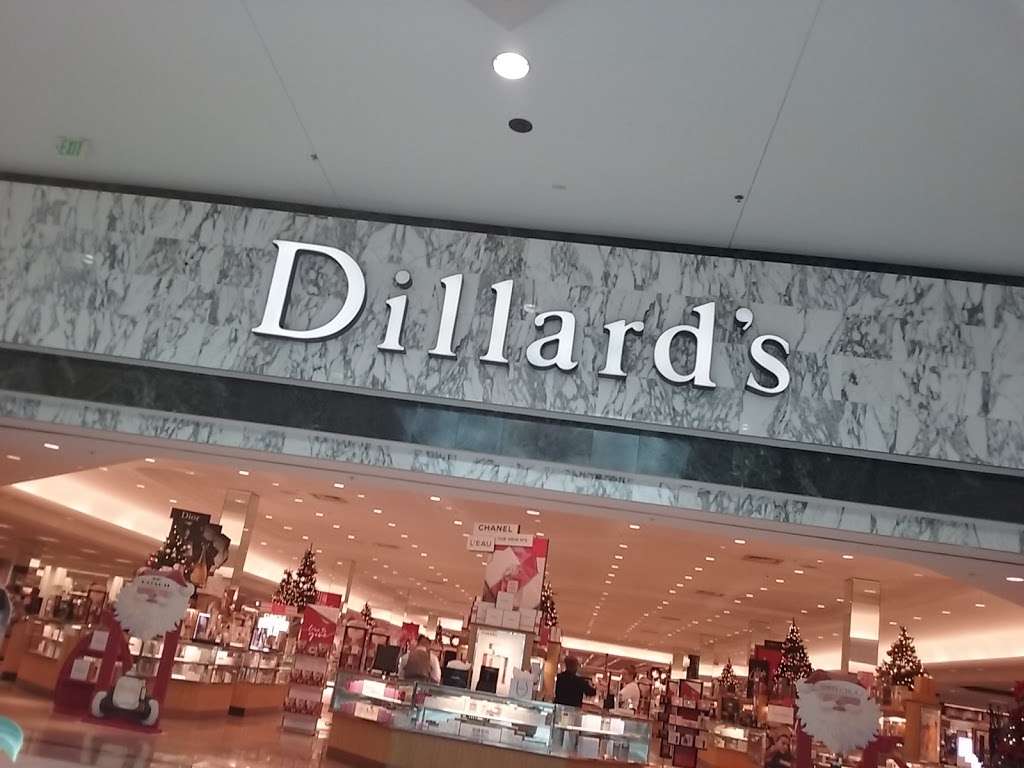 Dillard's, 100 Eagle Ridge Mall Ent, Lake Wales, FL 33859