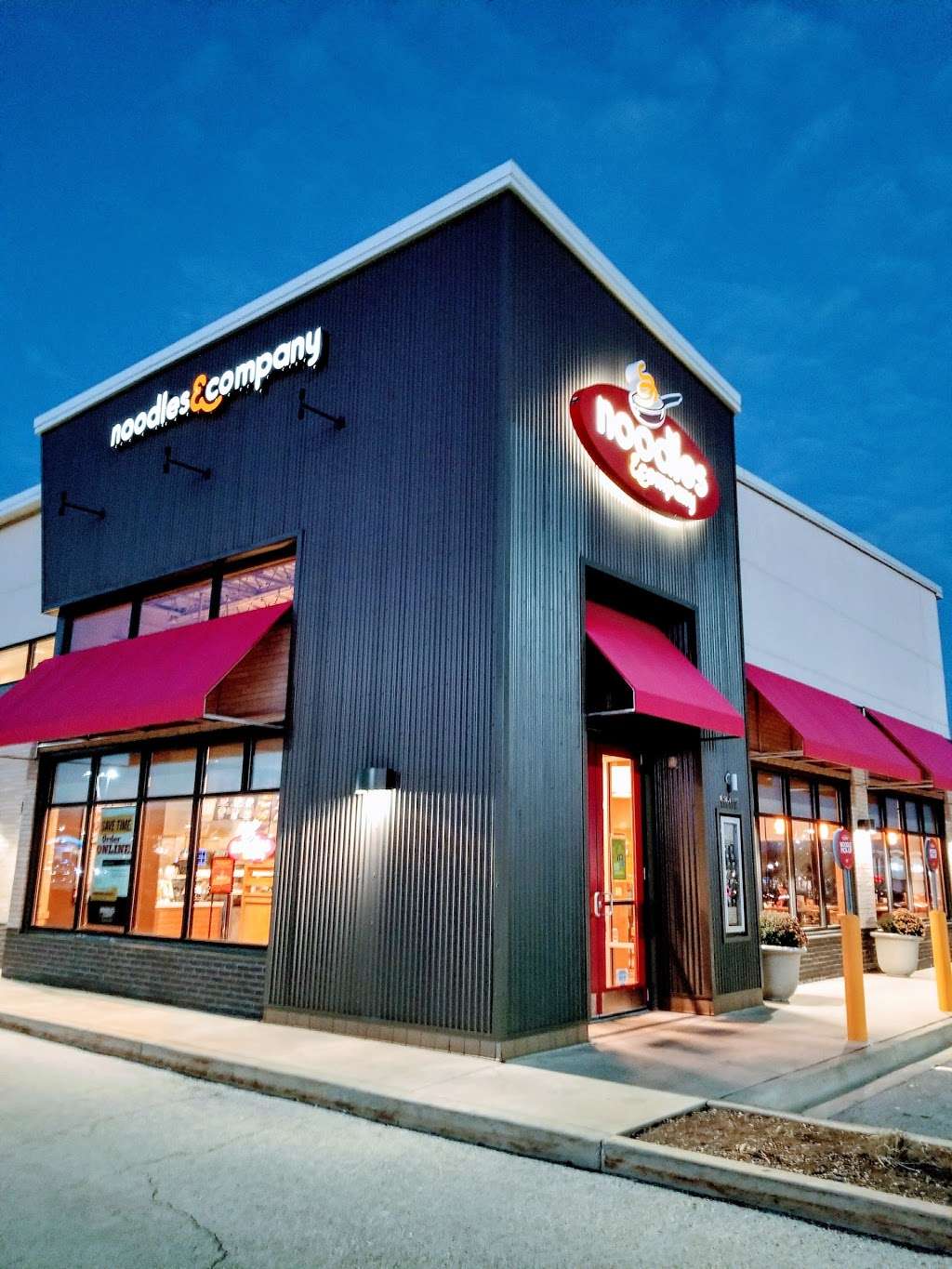 Noodles and Company | 700 N Milwaukee Ave, Vernon Hills, IL 60061, USA | Phone: (847) 816-3910