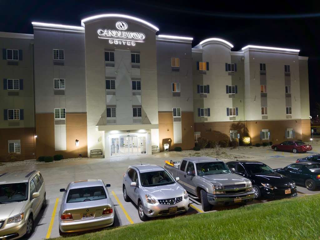 Candlewood Suites Kansas City Northeast | 4450 N Randolph Rd, Kansas City, MO 64117 | Phone: (816) 886-9311