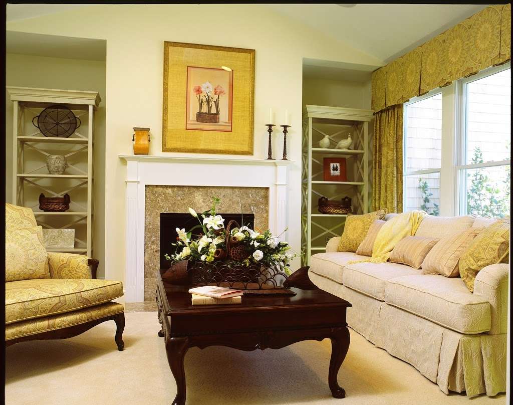 Decorating Den Interiors | 260 Main St, Plympton, MA 02367, USA | Phone: (781) 585-2033