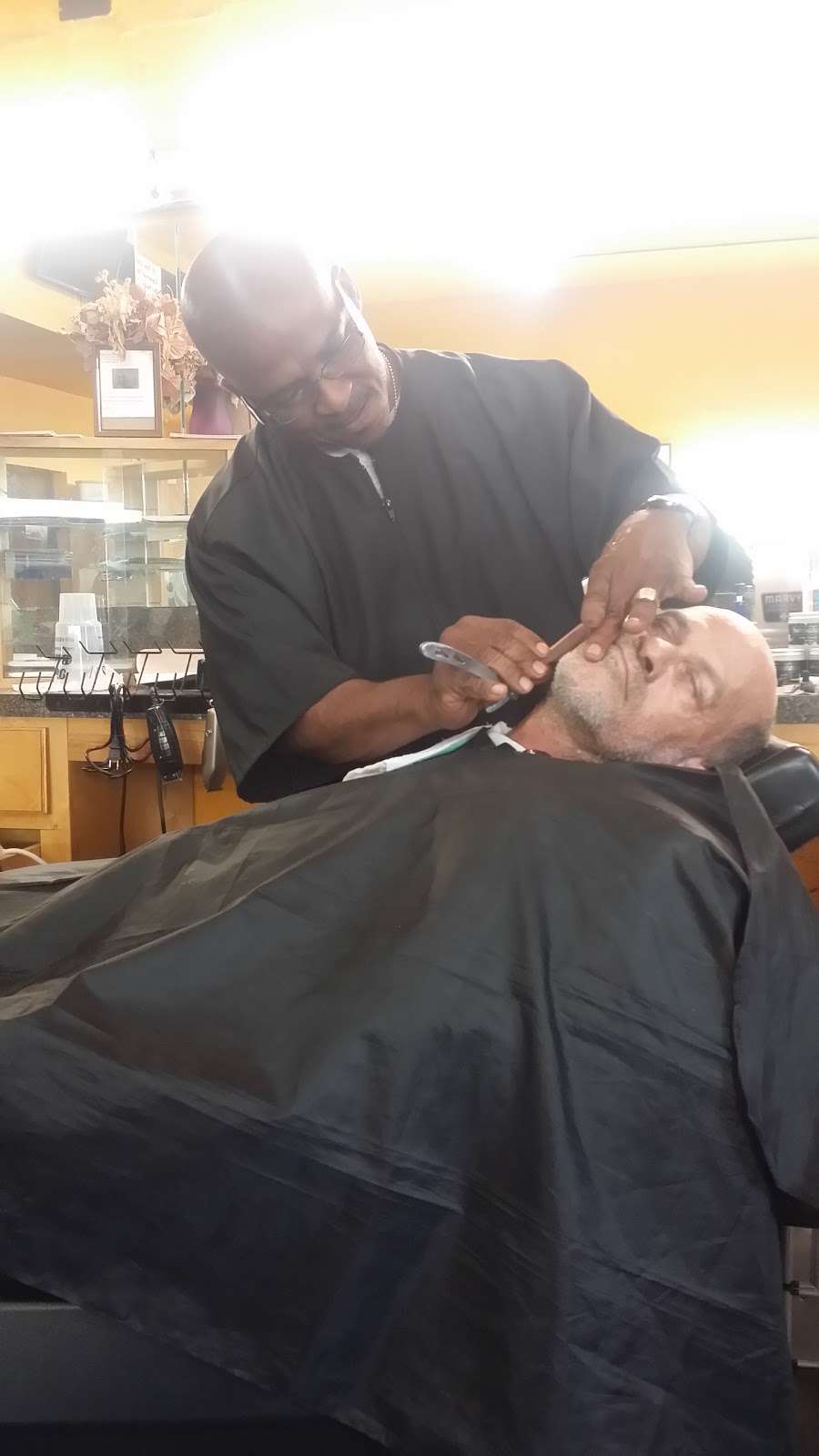 Kevin James Barbershop | 11323 Homestead Rd c, Houston, TX 77016, USA | Phone: (832) 792-1055