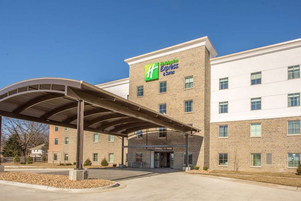 Holiday Inn Express & Suites Shawnee-Kansas City West | 17346 Midland Dr, Shawnee, KS 66217, USA | Phone: (913) 400-2509