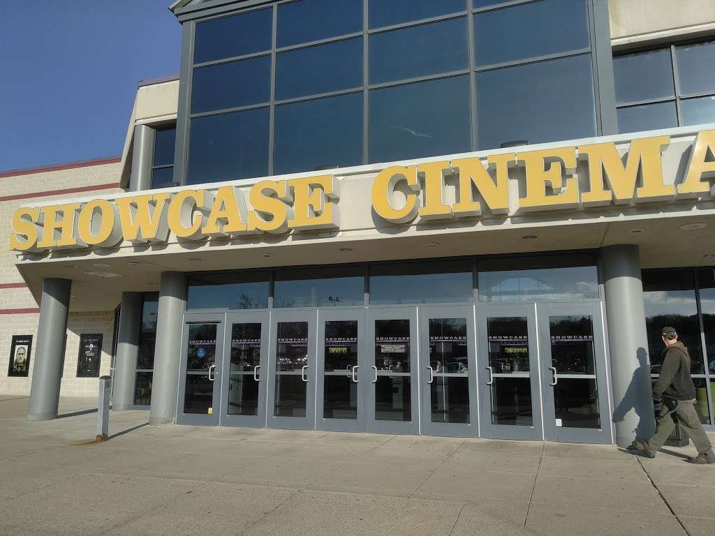 Showcase Cinema de Lux North Attleboro | 640 S Washington St, North Attleborough, MA 02760 | Phone: (800) 315-4000